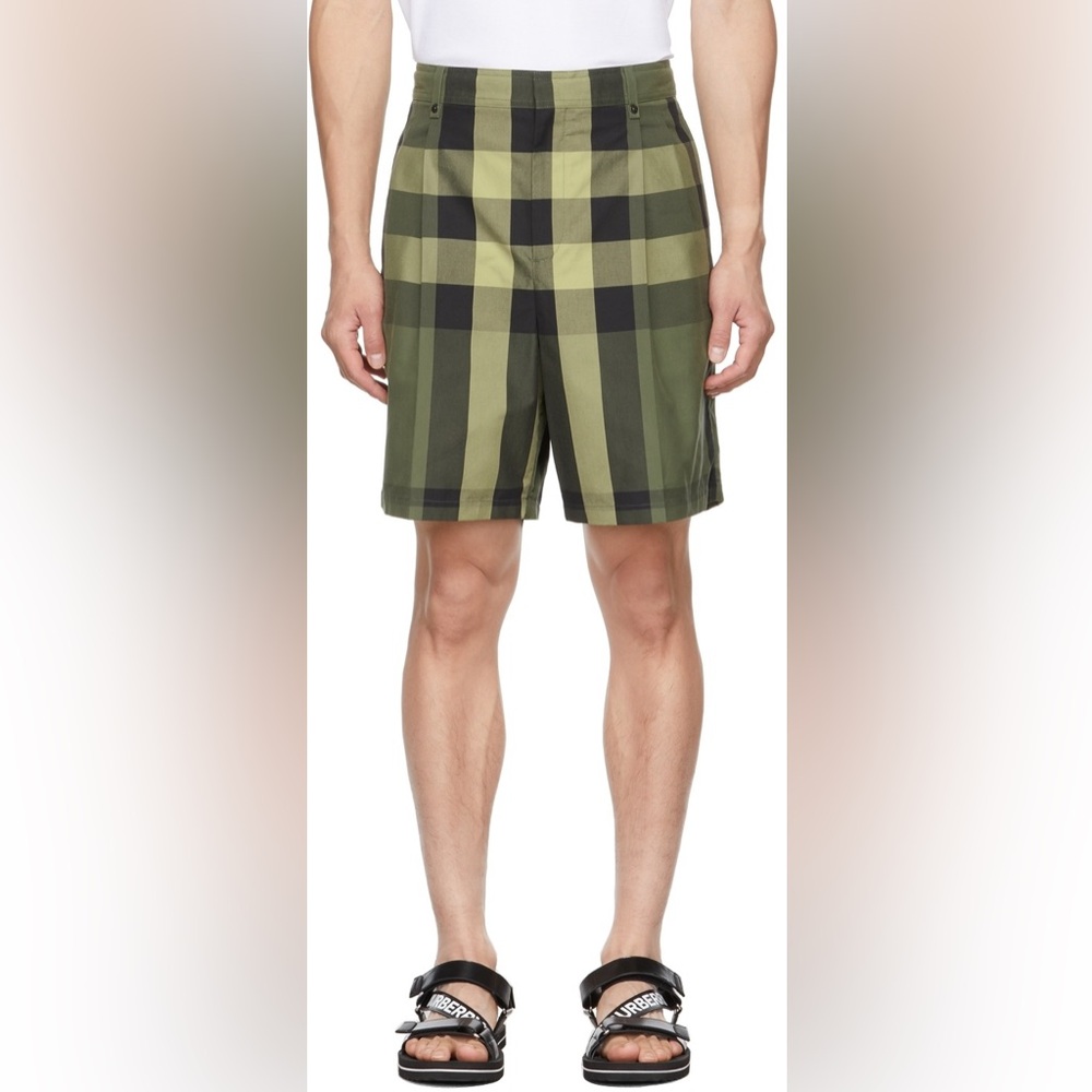 NWT 🔥🔥 Burberry Green Check Scott Shorts